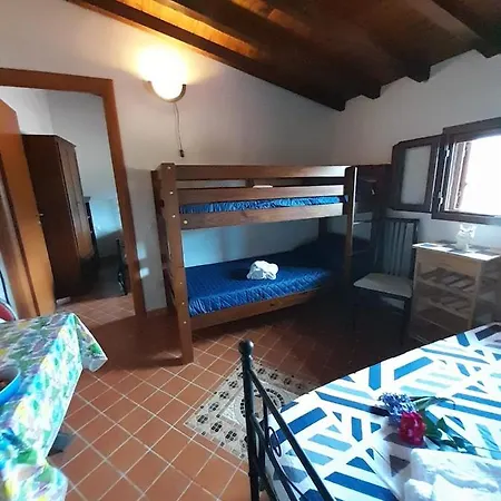 Feriehus Casa Frida Solanas (Cagliari)