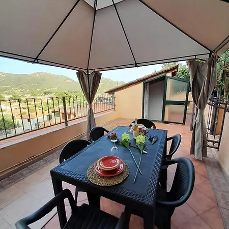 Casa Frida Feriehus Solanas (Cagliari)